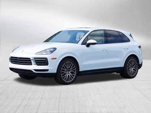 Used 2023 Porsche Cayenne S Platinum AWD/4WD image 3