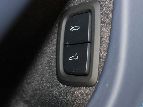 Used 2023 Chevrolet Corvette Stingray Premium Conv w/ Stealth Interior Trim Package image 39