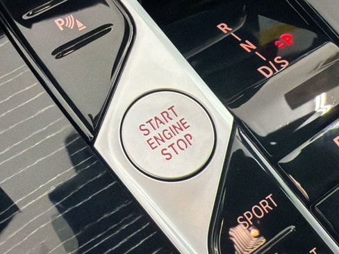 New 2026 BMW X5 sDrive40i image 23