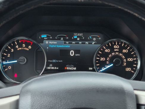 Used 2018 Ford F150 Platinum w/ Equipment Group 701A Luxury image 19