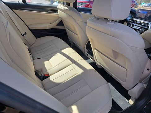 Used 2022 BMW 530i 530i w/ M Sport Package image 14