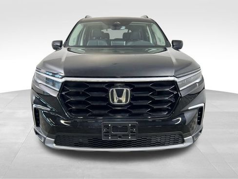 Used 2024 Honda Pilot Touring image 9