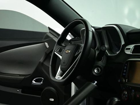 Used 2014 Chevrolet Camaro SS w/ SS Performance Package image 18