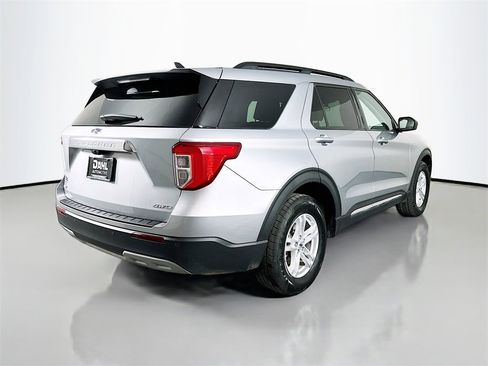 Used 2023 Ford Explorer XLT w/ Equipment Group 202A image 7