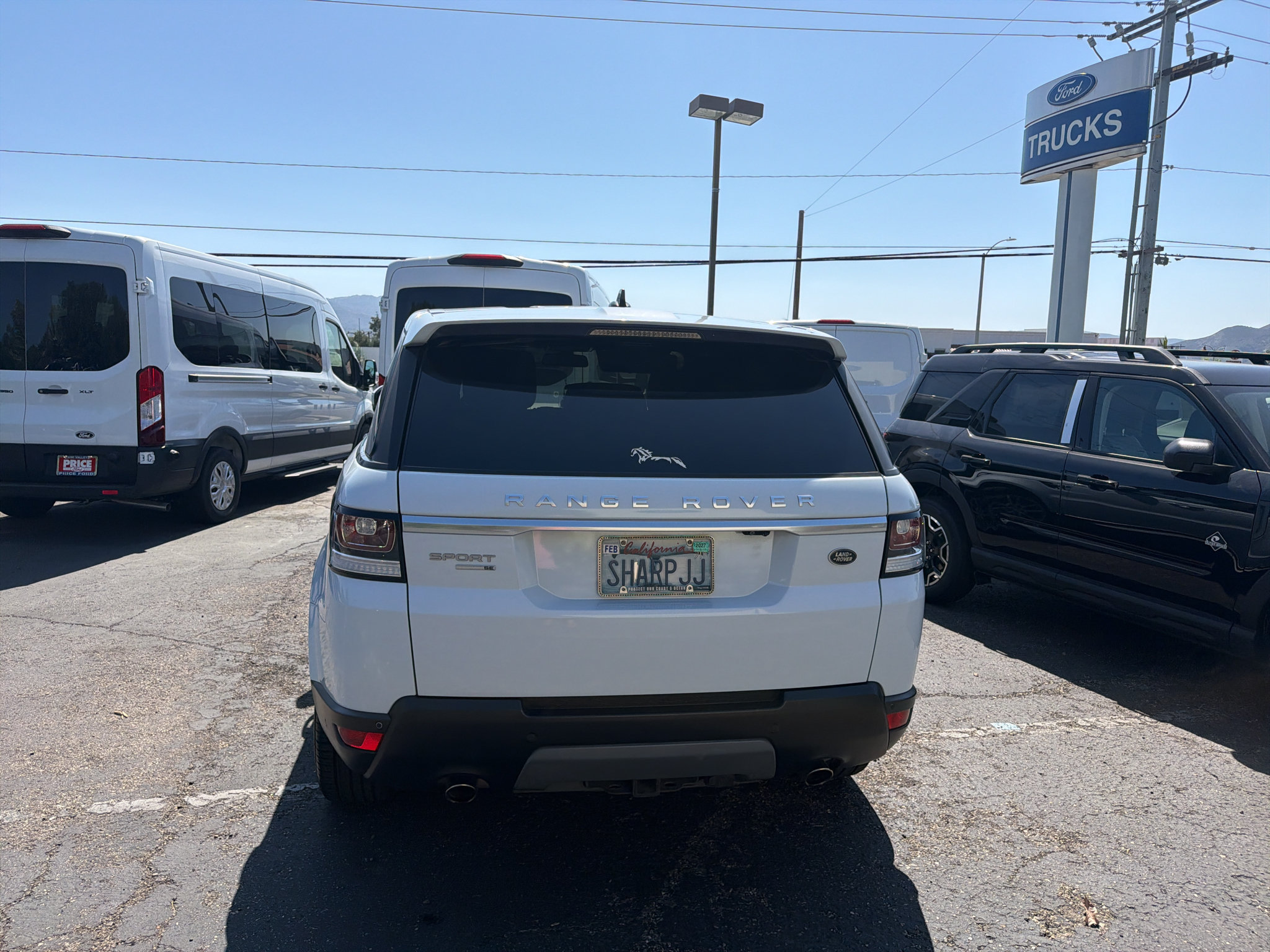 Used 2016 Land Rover Range Rover Sport SE AWD/4WD image 4