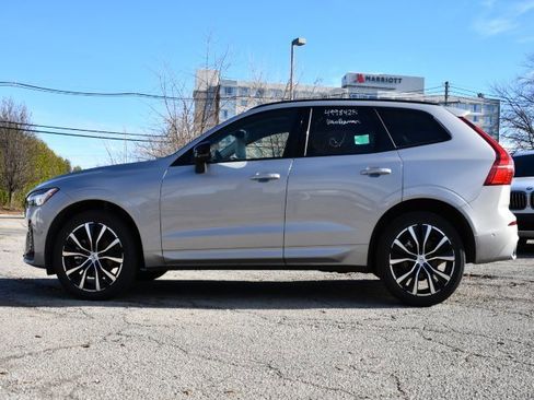 Certified 2025 Volvo XC60 B5 Plus image 4