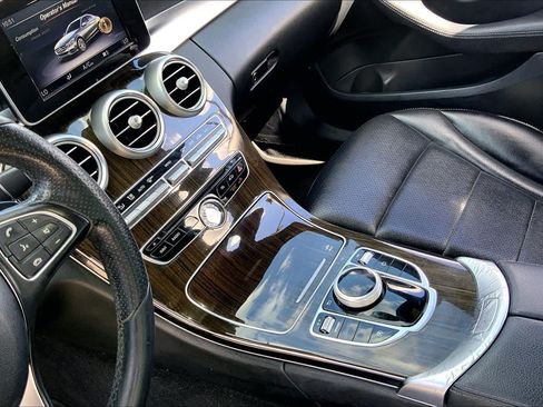 Used 2018 Mercedes-Benz C 300 Sedan w/ Premium Package image 16