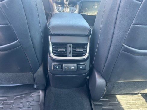 Used 2022 Subaru Legacy Limited image 30