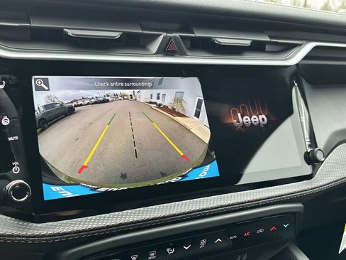 New 2026 Jeep Cherokee Overland image 21