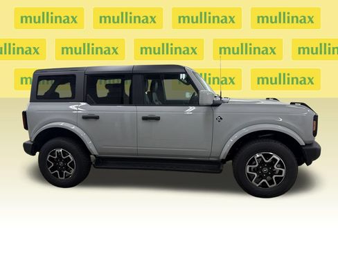New 2026 Ford Bronco Outer Banks AWD/4WD image 2
