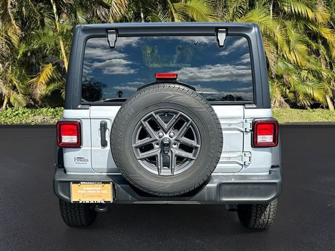 Used 2024 Jeep Wrangler Sport S image 6