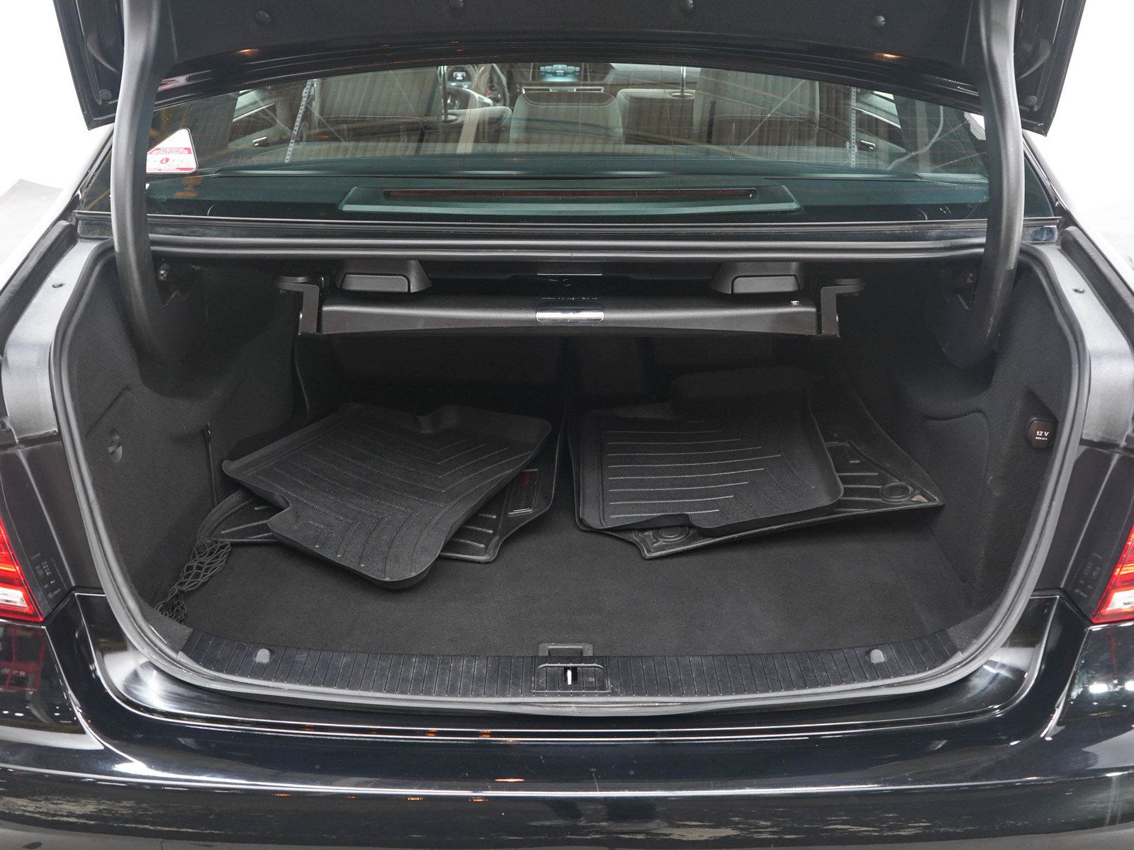 Used 2016 Mercedes-Benz E 350 4MATIC Sedan image 17