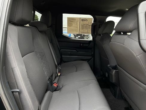 Used 2025 Toyota Tacoma SR5 w/ SR5 Upgrade Package image 31