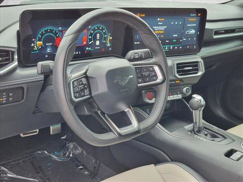 Used 2025 Ford Mustang Premium RWD image 9