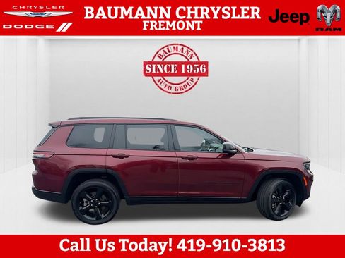 Used 2023 Jeep Grand Cherokee L Laredo AWD/4WD image 7
