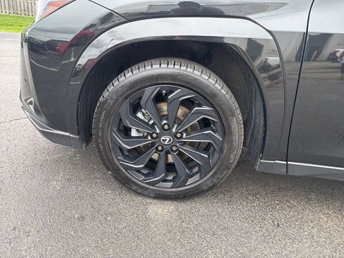 Used 2021 Lexus UX 250h w/ Premium Package AWD/4WD image 38