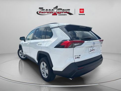 Used 2020 Toyota RAV4 XLE FWD image 5