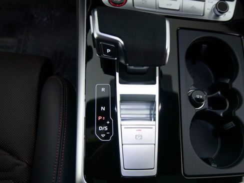 Used 2026 Audi RS Q8 performance AWD/4WD image 23
