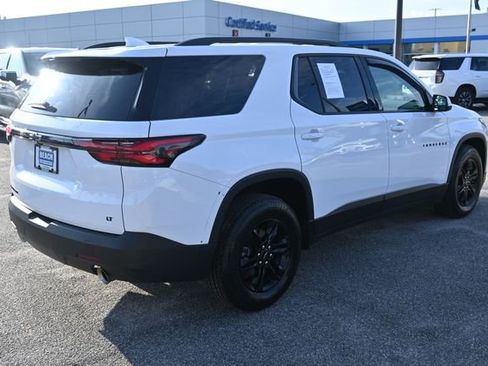 Used 2023 Chevrolet Traverse LT w/ Midnight/Sport Edition image 5