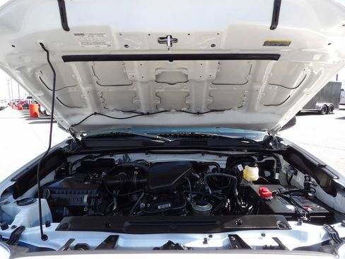 Used 2020 Toyota Tacoma SR image 40