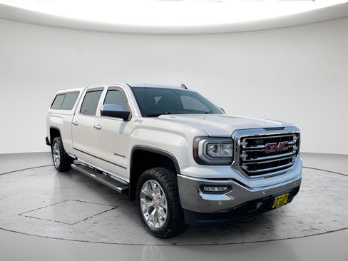 Used 2017 GMC Sierra 1500 SLT w/ SLT Preferred Package AWD/4WD image 1