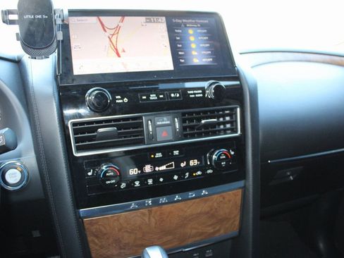Used 2022 Nissan Armada SL image 8