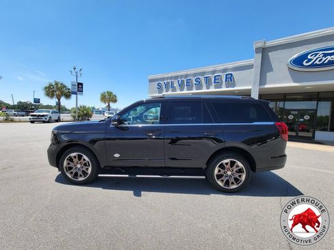 New 2026 Ford Expedition King Ranch AWD/4WD image 2