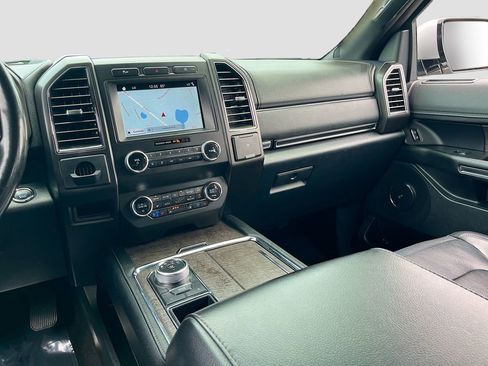 Used 2019 Ford Expedition Max Limited RWD image 24