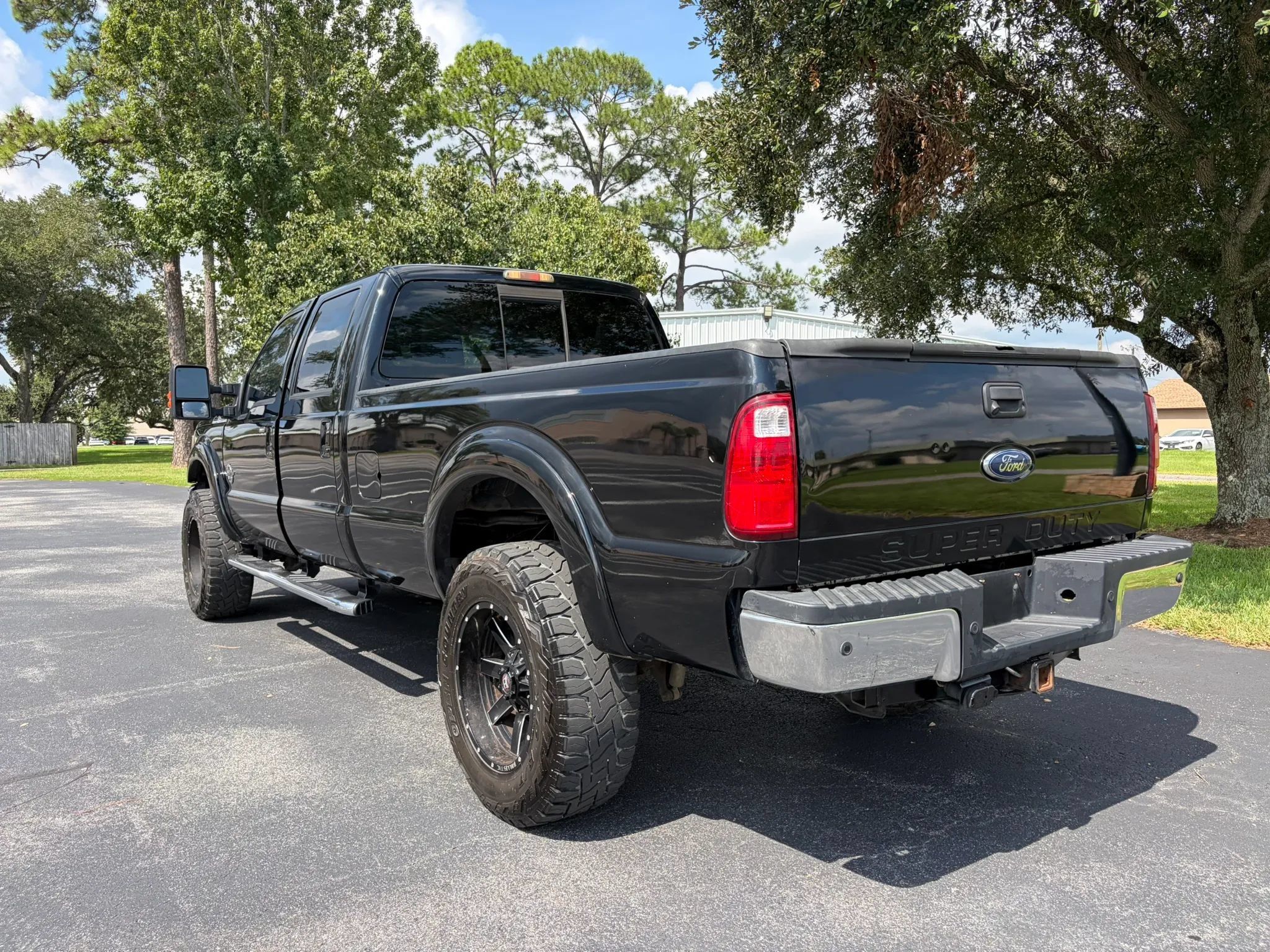 Used 2011 Ford F350 Lariat w/ Lariat Ultimate Pkg AWD/4WD image 5