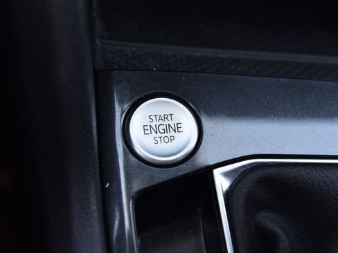 Certified 2023 Volkswagen Tiguan SE FWD image 16