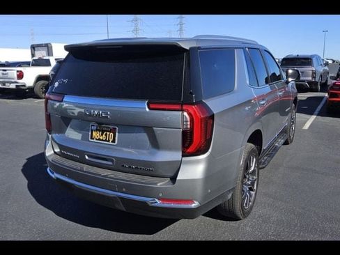 Used 2025 GMC Yukon Elevation AWD/4WD image 4