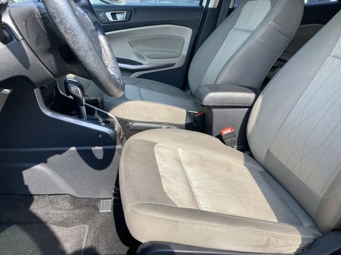 Used 2020 Ford EcoSport SE w/ SE Convenience Package FWD image 3