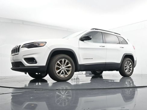 Used 2022 Jeep Cherokee Latitude Lux w/ Sun & Sound Group AWD/4WD image 20