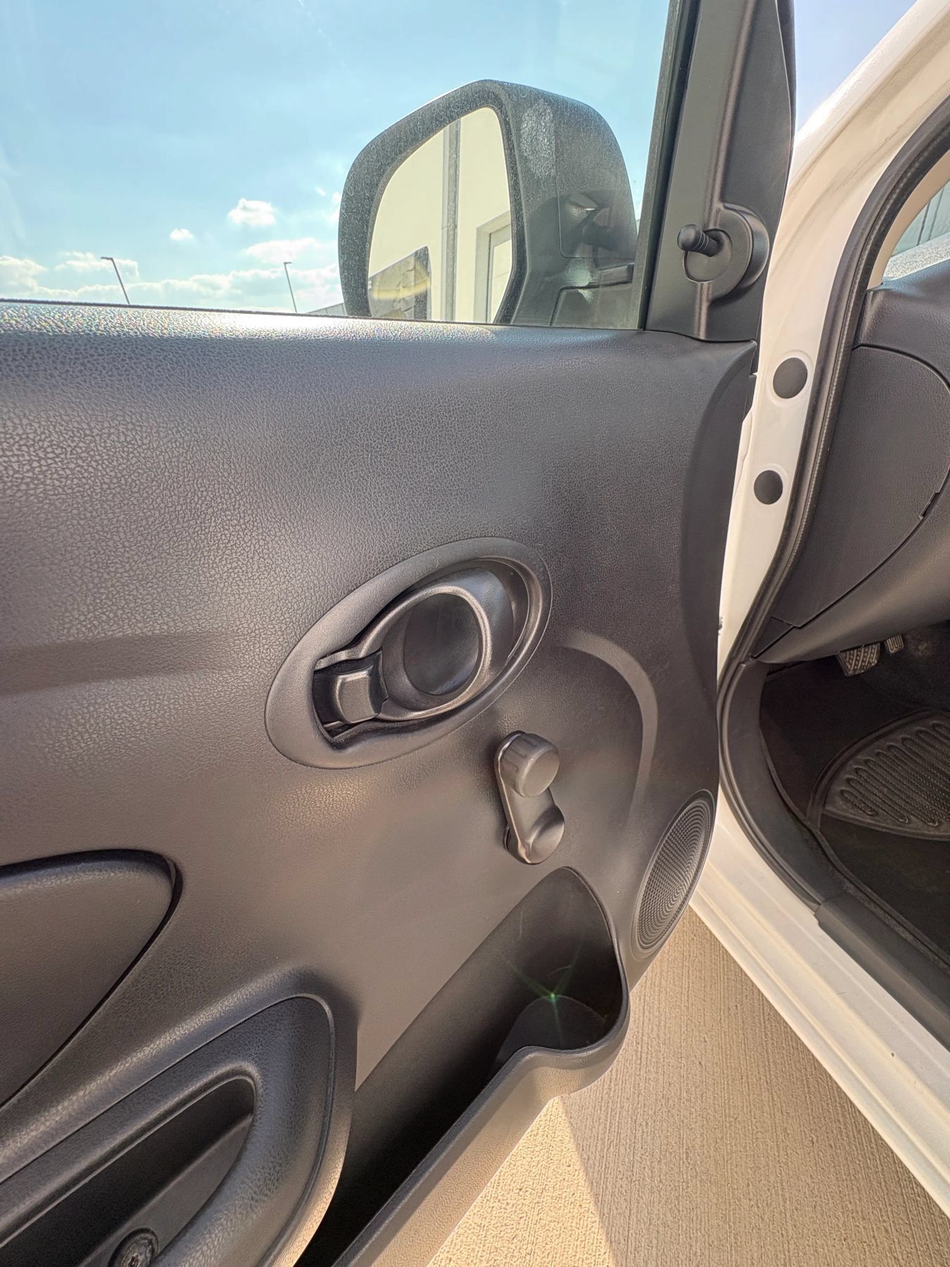 Used 2015 Nissan Versa S Plus FWD image 24