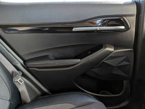 Used 2025 Kia Seltos S image 23