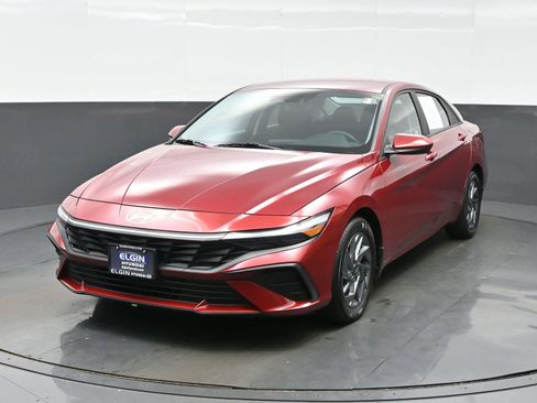 Certified 2024 Hyundai Elantra SEL FWD image 1