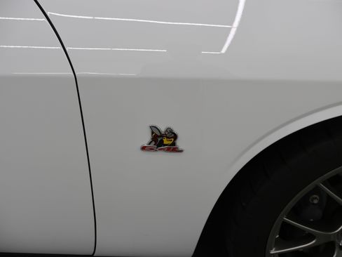 Used 2016 Dodge Challenger R/T Scat Pack RWD image 25