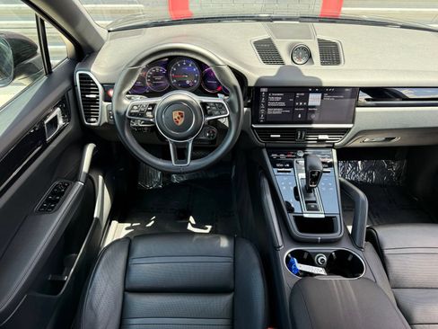 Used 2020 Porsche Cayenne AWD/4WD image 36