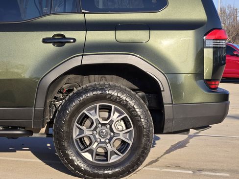 Certified 2024 Lexus GX 550 Mark Levinson, Overtrail+ image 14