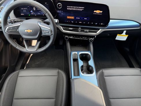 New 2026 Chevrolet Equinox EV LT image 11