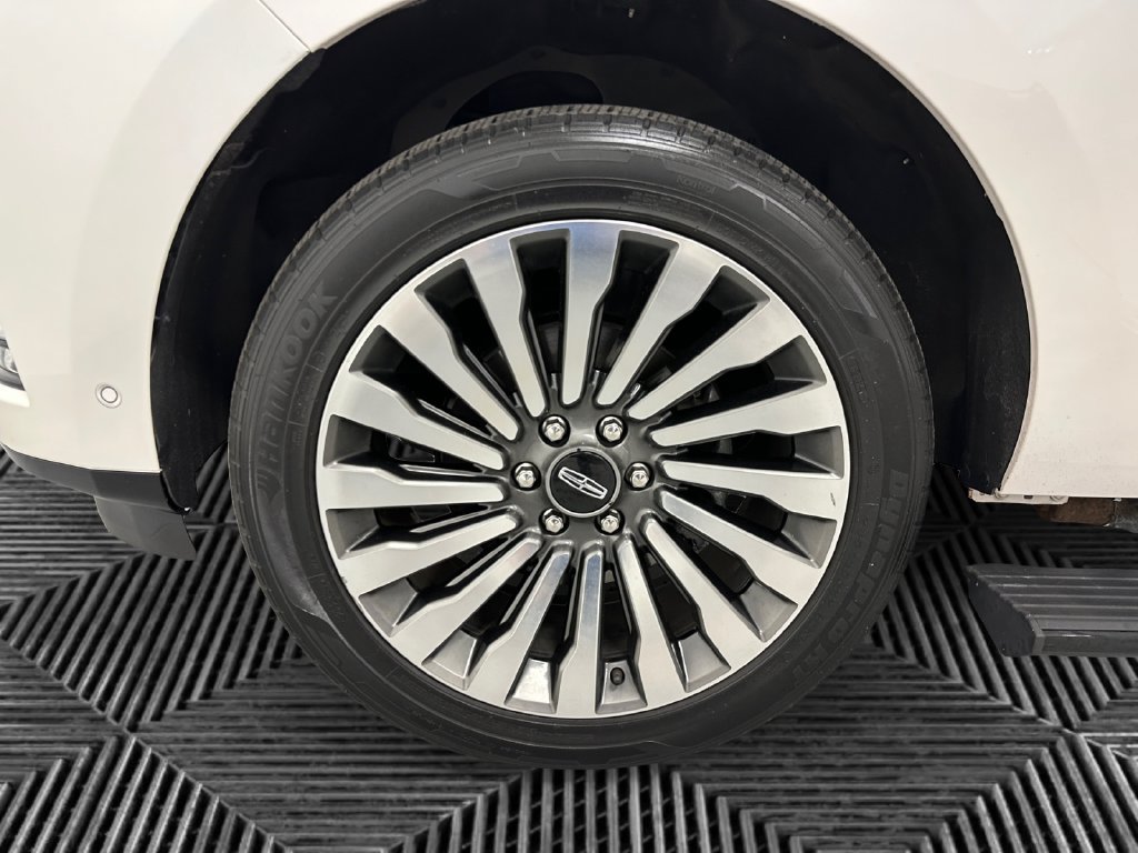 Used 2019 Lincoln Navigator Reserve AWD/4WD image 15