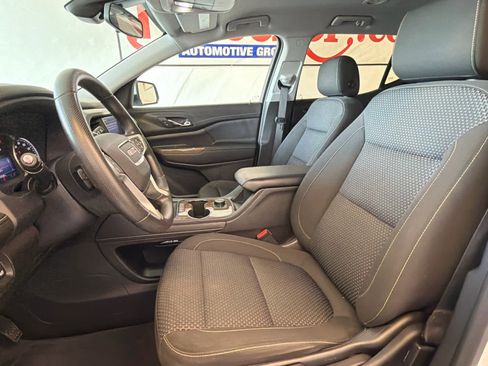 Used 2022 GMC Acadia SLE FWD image 16