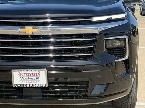 Used 2025 Chevrolet Traverse High Country w/ LPO, Floor Liner Package FWD image 8