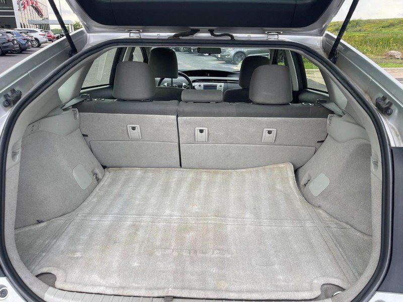 Used 2014 Toyota Prius Three w/ Solar Roof Package FWD image 11