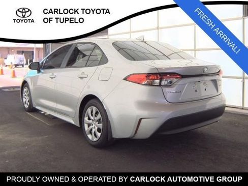 Used 2026 Toyota Corolla LE FWD image 5