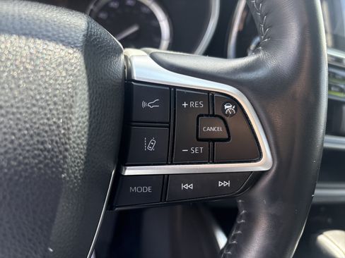 Used 2022 Toyota Highlander Platinum AWD/4WD image 17