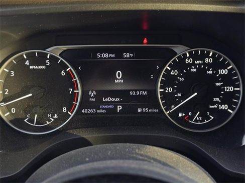 Used 2023 Nissan Rogue SV image 7