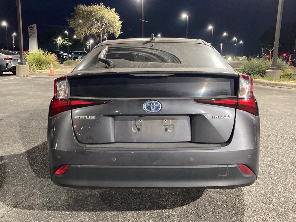 Used 2020 Toyota Prius LE FWD image 6