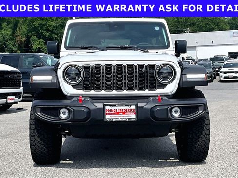 Used 2025 Jeep Wrangler Unlimited Rubicon w/ Convenience Group AWD/4WD image 2