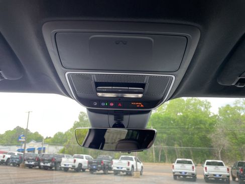 New 2026 GMC Acadia Denali Ultimate FWD image 21